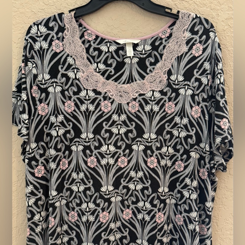 SOMA COOL NIGHTS NIGHT GOWN SOFT BLK/WHT/PINK SLEEPWEAR LACE - Picture 2 of 4